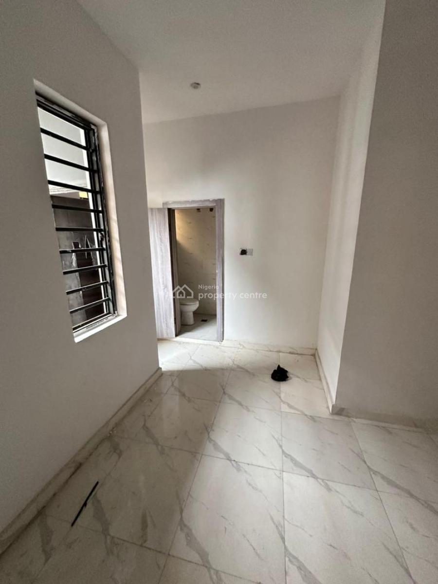 Luxury Built 3 Bedroom Bungalow, Lekki Phase 2, Lekki, Lagos, Flat / Apartment for Rent