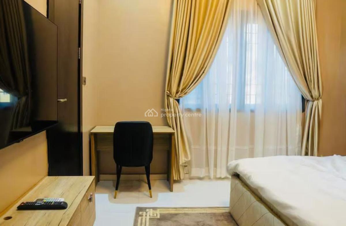 Beautifully Furnished 3 Bedroom  Flat Apartment, Lekki Phase 1, Lekki, Lagos, Flat / Apartment for Rent