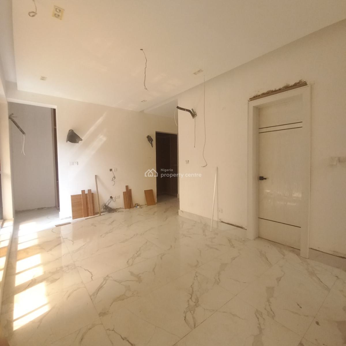 Lovely 2 Bedroom Apartment with Pool and Elevator, Lekki Phase 1, Lekki, Lagos, Flat / Apartment for Sale