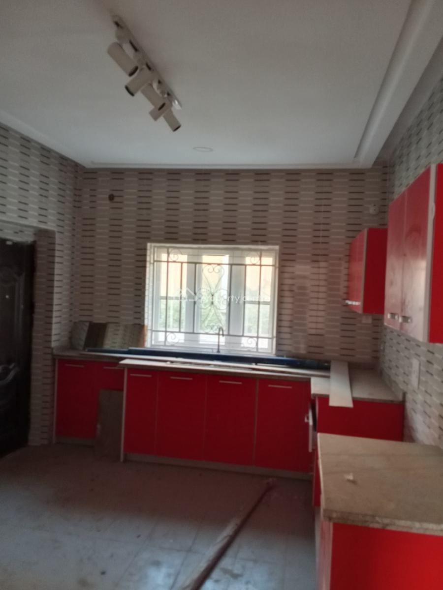 Slightly Furnished Luxury 3-bedroom Apartment, Guzape District, Abuja, Flat / Apartment for Rent