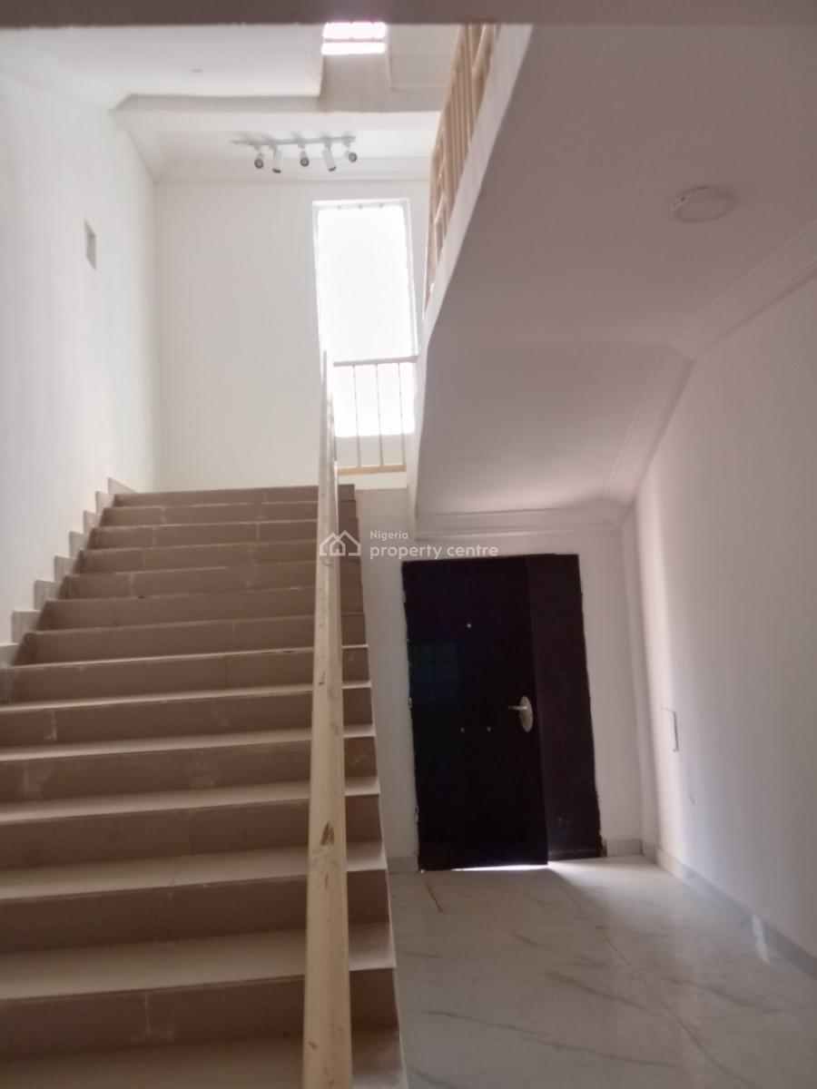 Slightly Furnished Luxury 3-bedroom Apartment, Guzape District, Abuja, Flat / Apartment for Rent