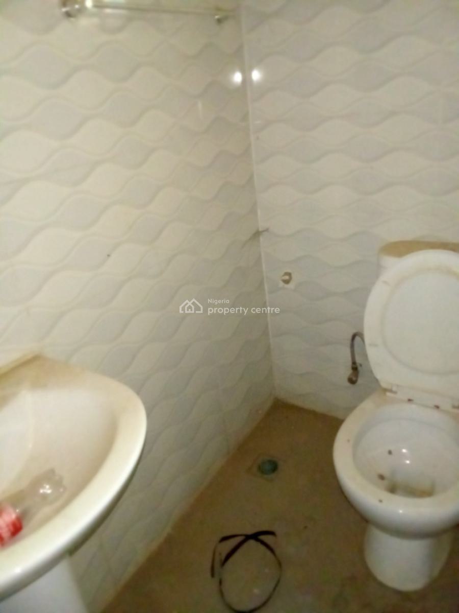 Slightly Furnished Luxury 3-bedroom Apartment, Guzape District, Abuja, Flat / Apartment for Rent