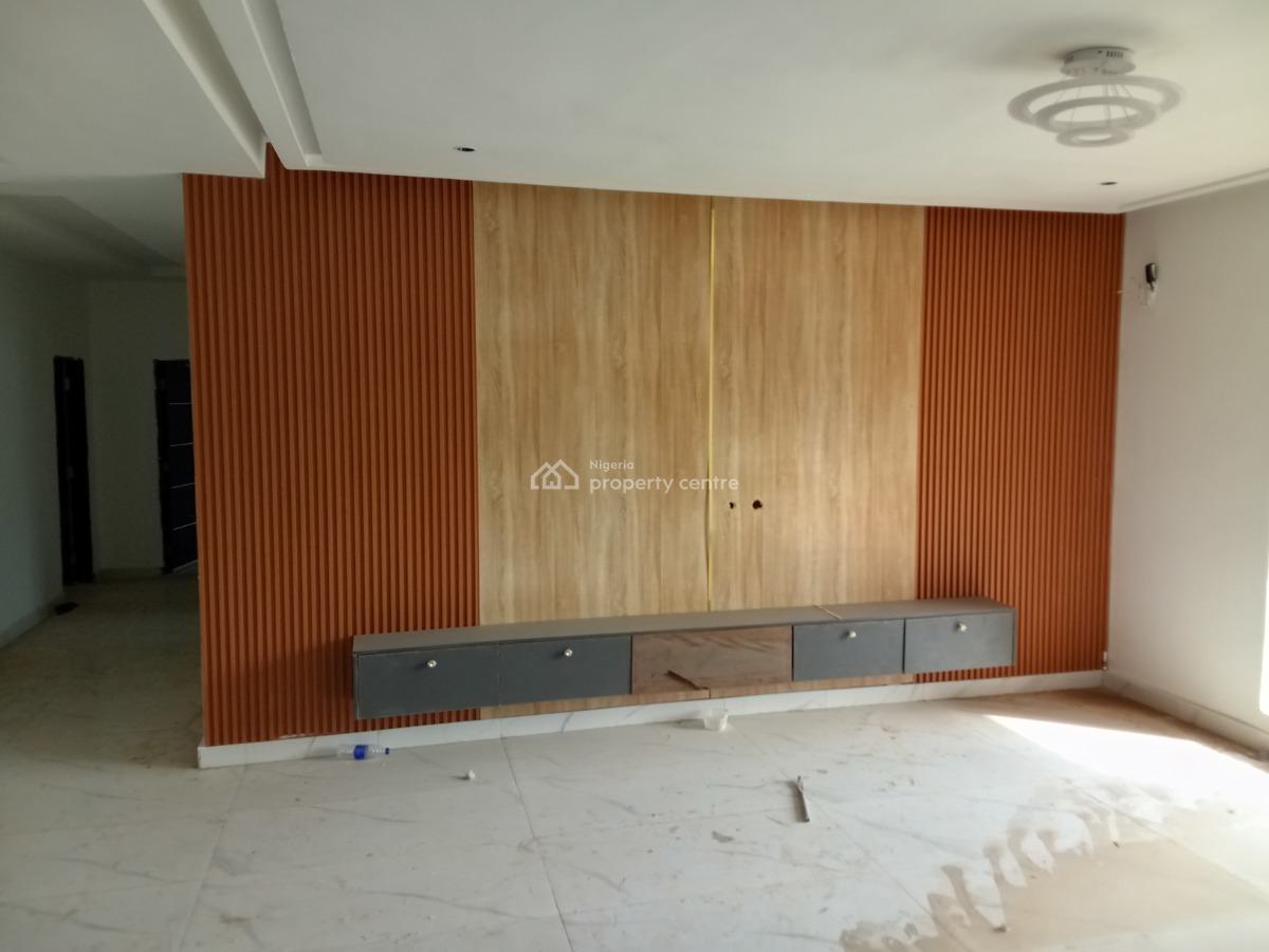 Slightly Furnished Luxury 3-bedroom Apartment, Guzape District, Abuja, Flat / Apartment for Rent