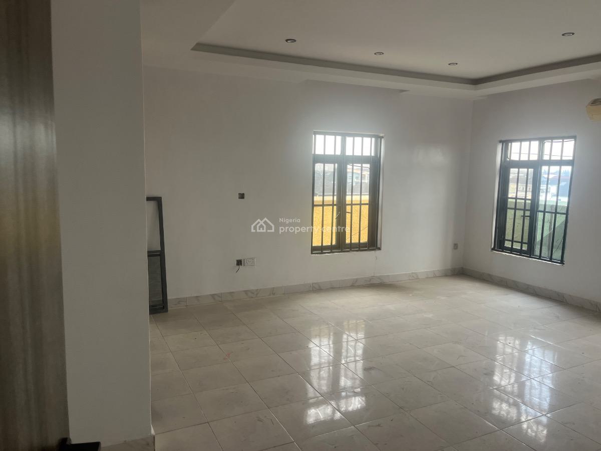 3 Bedrooms Penthouse with a Very Large Space and a Big Bq, Idado, Lekki, Lagos, Flat / Apartment for Rent