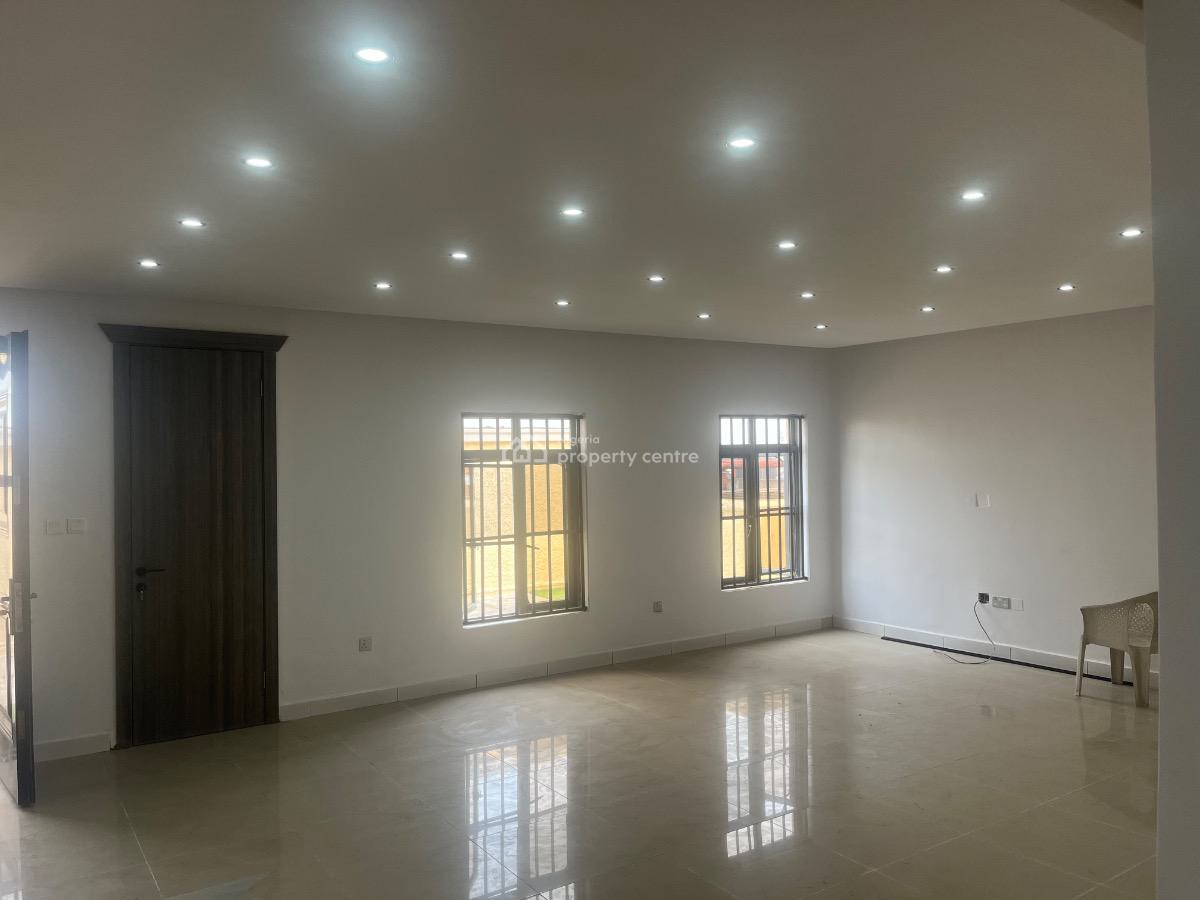 3 Bedrooms Penthouse with a Very Large Space and a Big Bq, Idado, Lekki, Lagos, Flat / Apartment for Rent