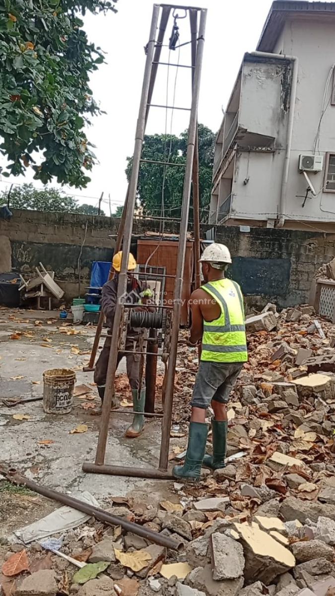 2 Bedroom Living Space, Oyewole Street, Ilupeju, Lagos, Flat / Apartment for Sale