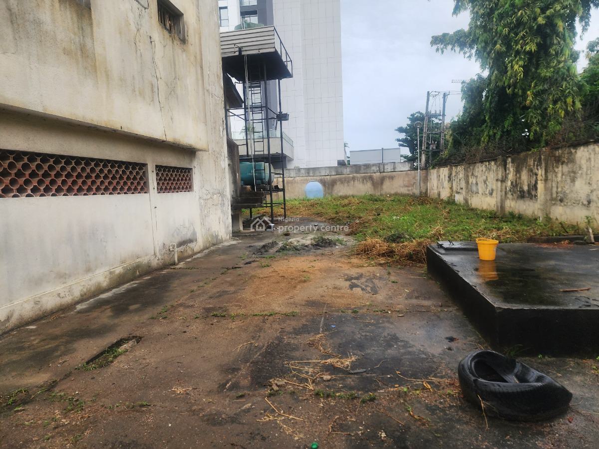 5 Bedrm Duplex  at Vi, Saka Tinubu, Victoria Island (vi), Lagos, Conference / Meeting / Training Room for Rent