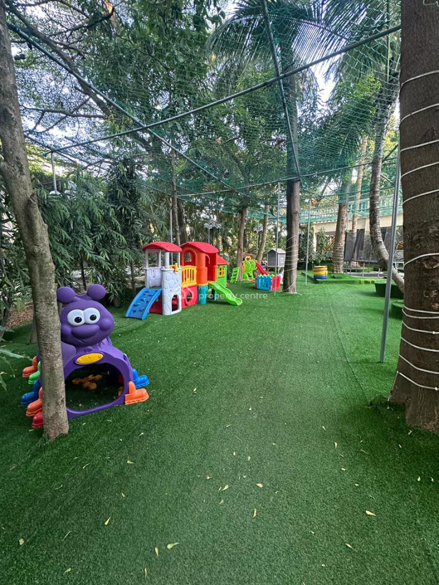 3 Bed + Bq ( Kids & Adult Pool + Bowling, Jetty, Football Pitch Etc), Ikoyi, Lagos, Flat / Apartment for Rent