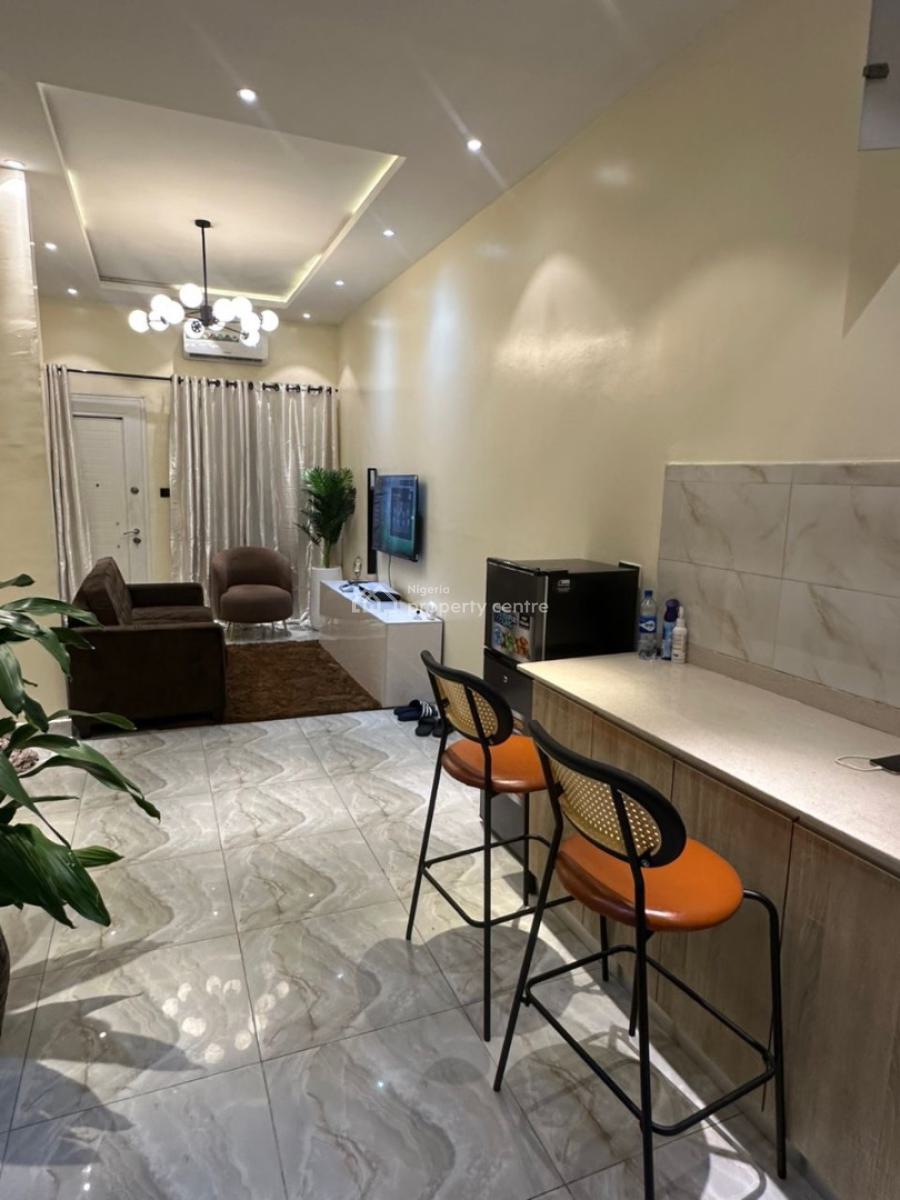 Exquisite Furnished 2 Bedroom Apartment, Chevron, Lekki Phase 2, Lekki, Lagos, Flat / Apartment for Rent