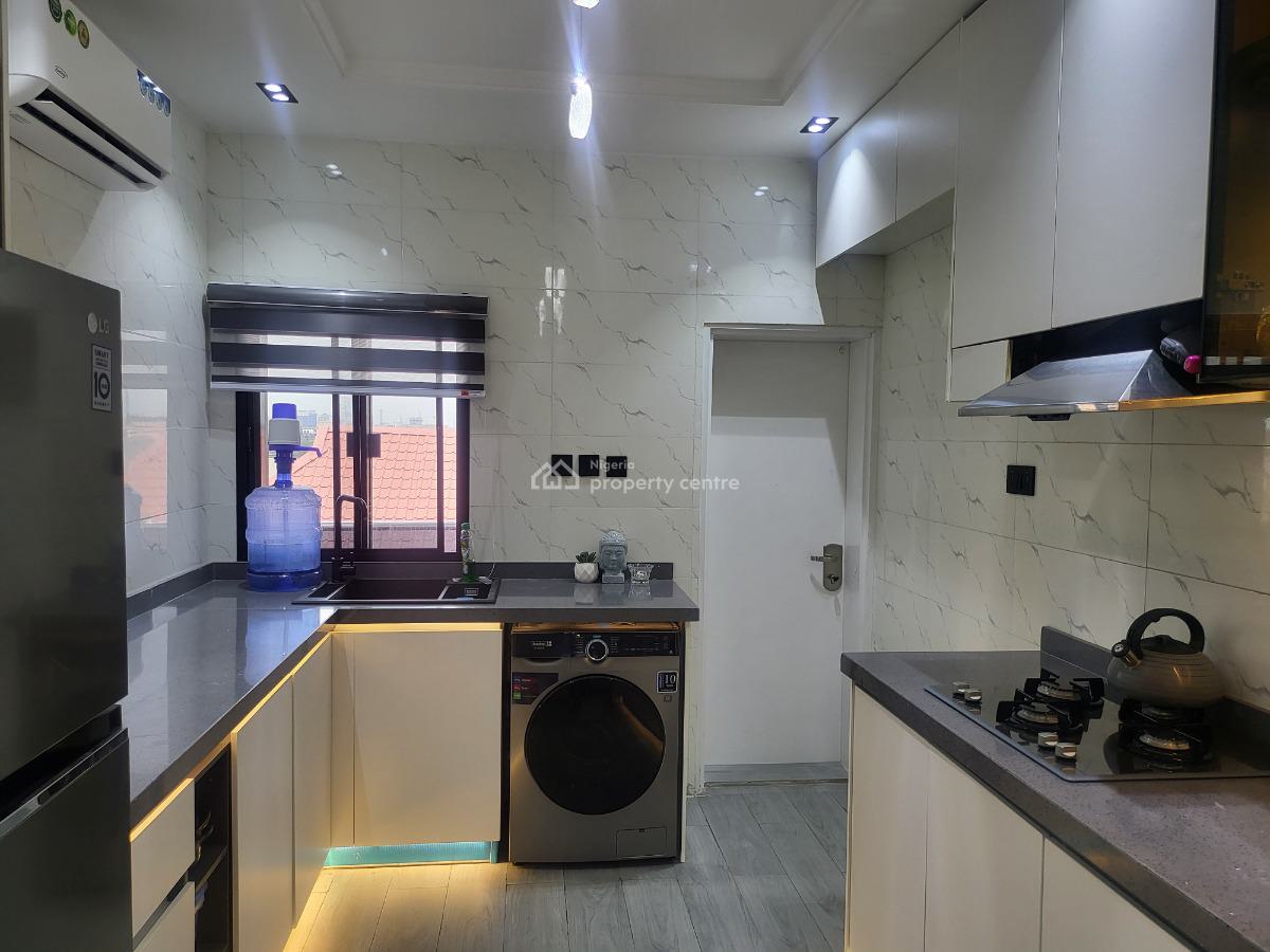 Luxury 3-bedroom Apartment with Swimming Pool & Gym, Lekki Phase 1, Lekki, Lagos, Flat / Apartment for Sale