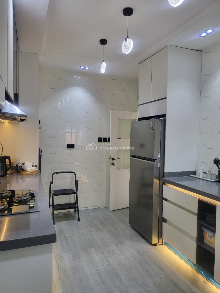 Luxury 3-bedroom Apartment with Swimming Pool & Gym, Lekki Phase 1, Lekki, Lagos, Flat / Apartment for Sale