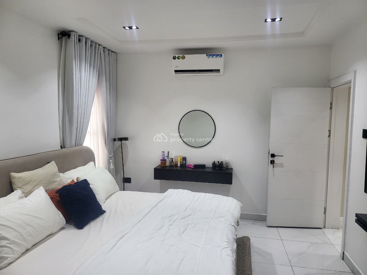 Luxury 3-bedroom Apartment with Swimming Pool & Gym, Lekki Phase 1, Lekki, Lagos, Flat / Apartment for Sale