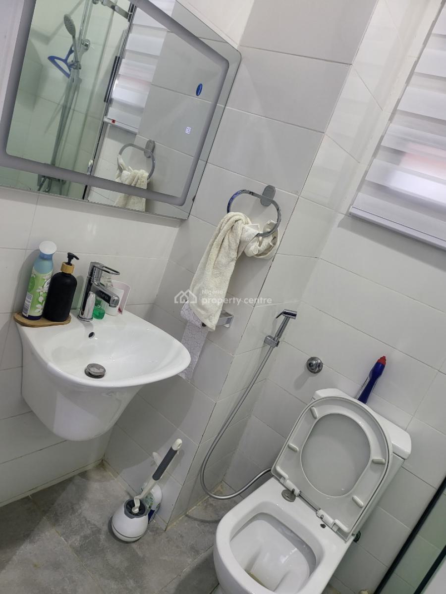 Luxury 3-bedroom Apartment with Swimming Pool & Gym, Lekki Phase 1, Lekki, Lagos, Flat / Apartment for Sale