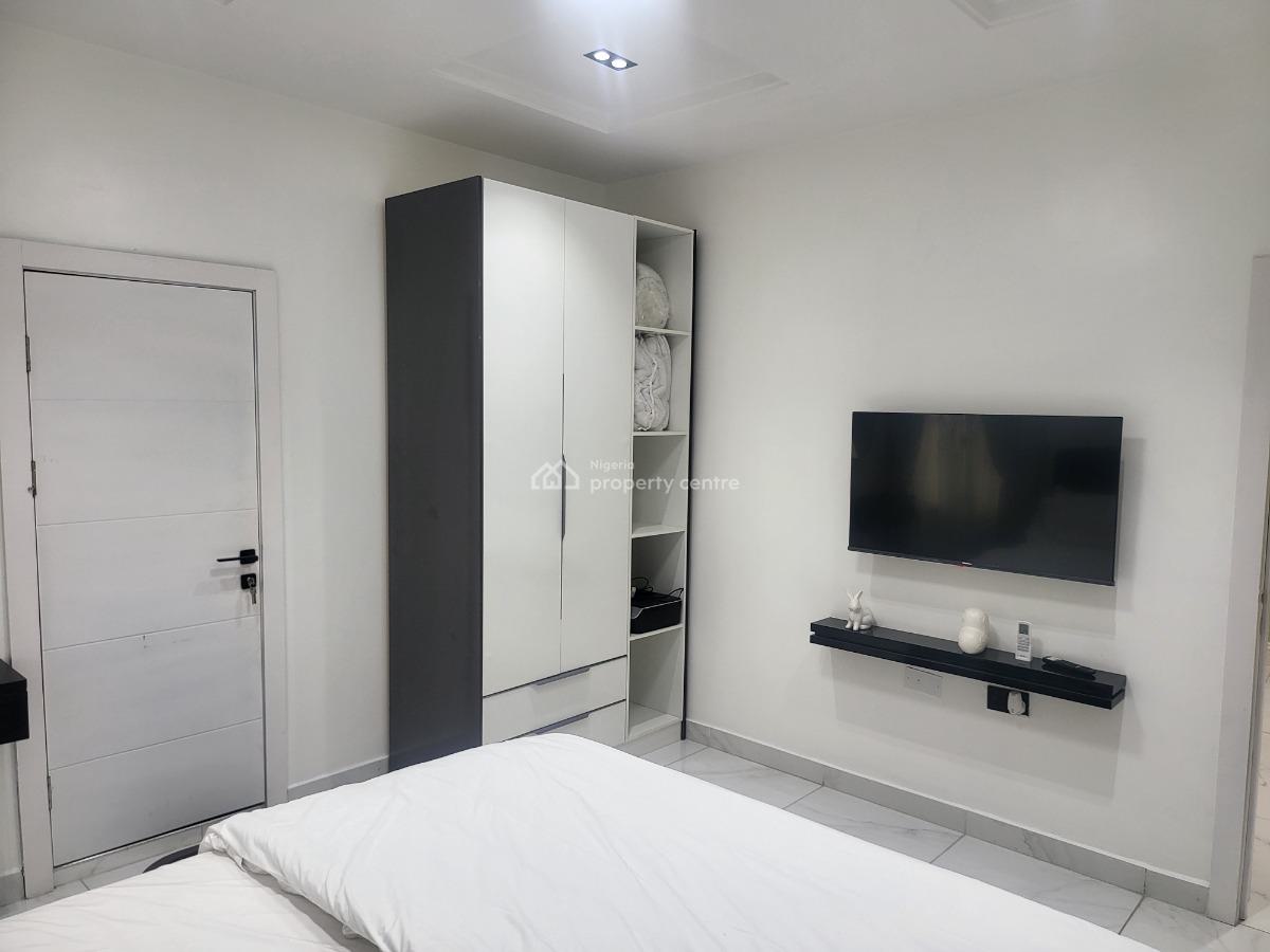 Luxury 3-bedroom Apartment with Swimming Pool & Gym, Lekki Phase 1, Lekki, Lagos, Flat / Apartment for Sale