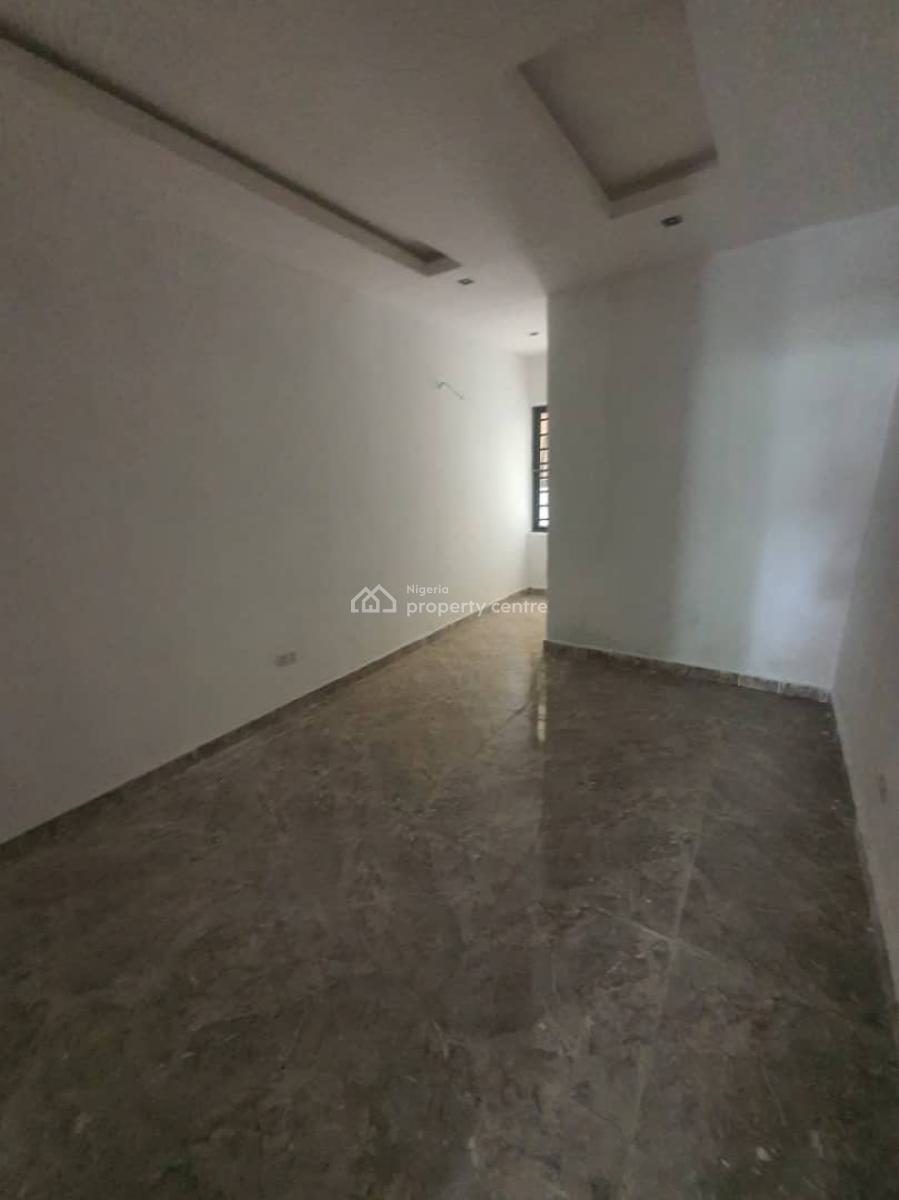 Exquisite 2 Bedroom Apartment, Ologolo, Lekki Phase 1, Lekki, Lagos, Flat / Apartment for Rent