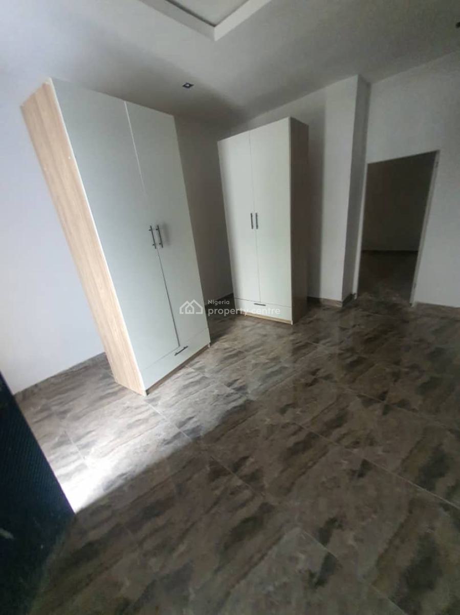 Exquisite 2 Bedroom Apartment, Ologolo, Lekki Phase 1, Lekki, Lagos, Flat / Apartment for Rent