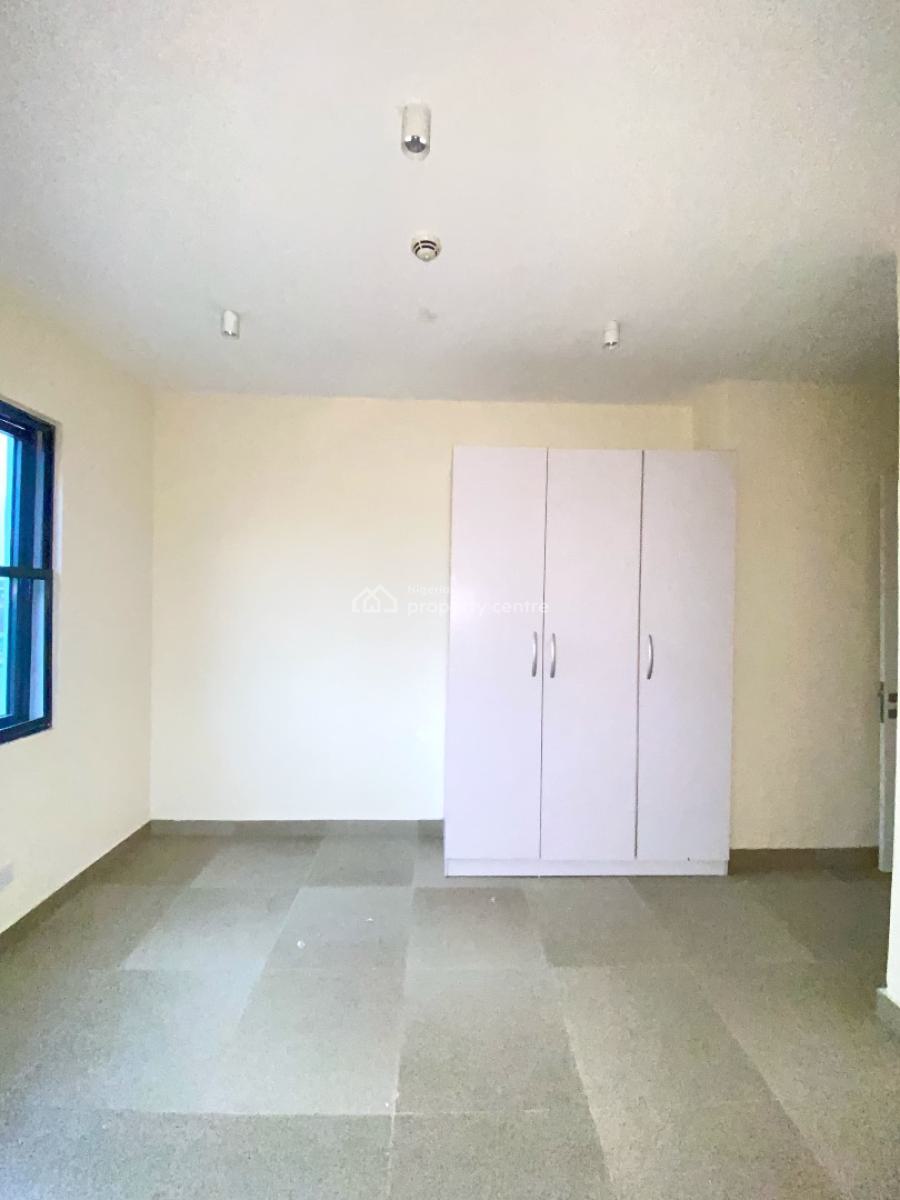 Lovely 2 Bedroom Apartment with with Bq and Pool in a Secure Estate, Lekki Phase 1, Lekki, Lagos, Flat / Apartment for Rent