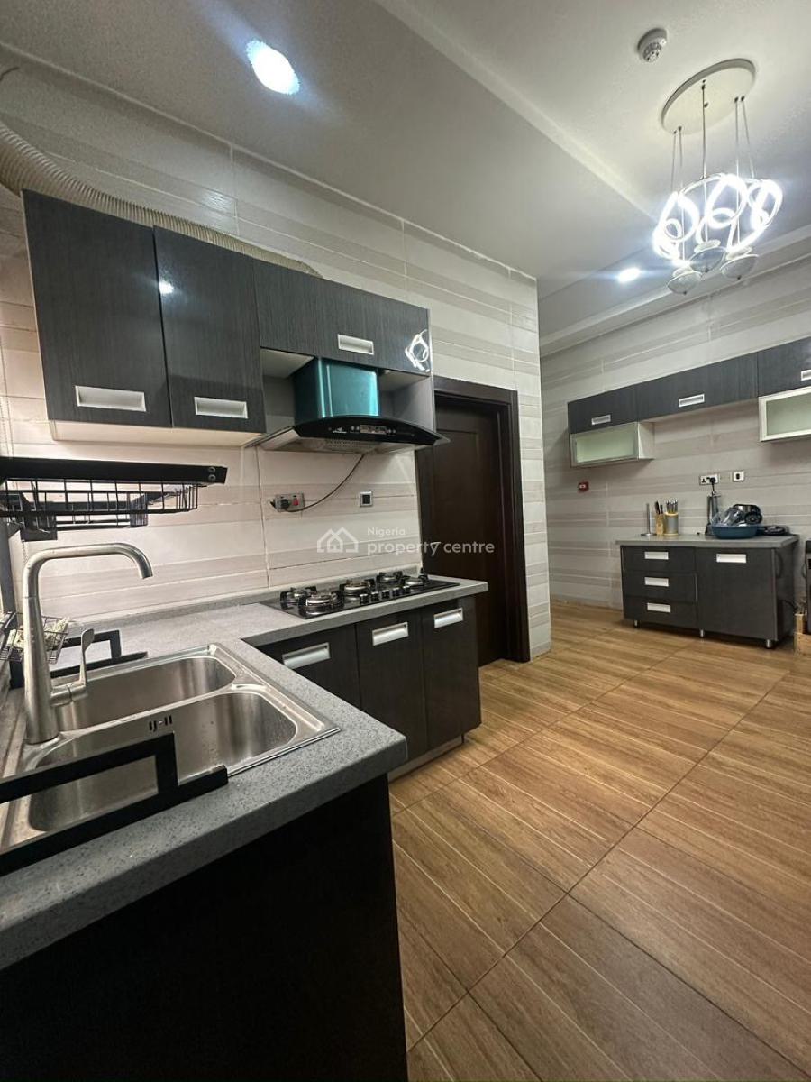 Extremely Spacious 3 Bedroom Apartment & Bq, Lekki Phase 1, Lekki, Lagos, Flat / Apartment for Rent