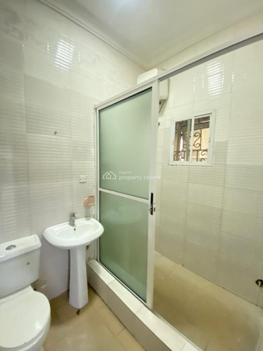 3 Bedroom Apartment in an Estate, Osapa, Lekki, Lagos, Flat / Apartment for Rent