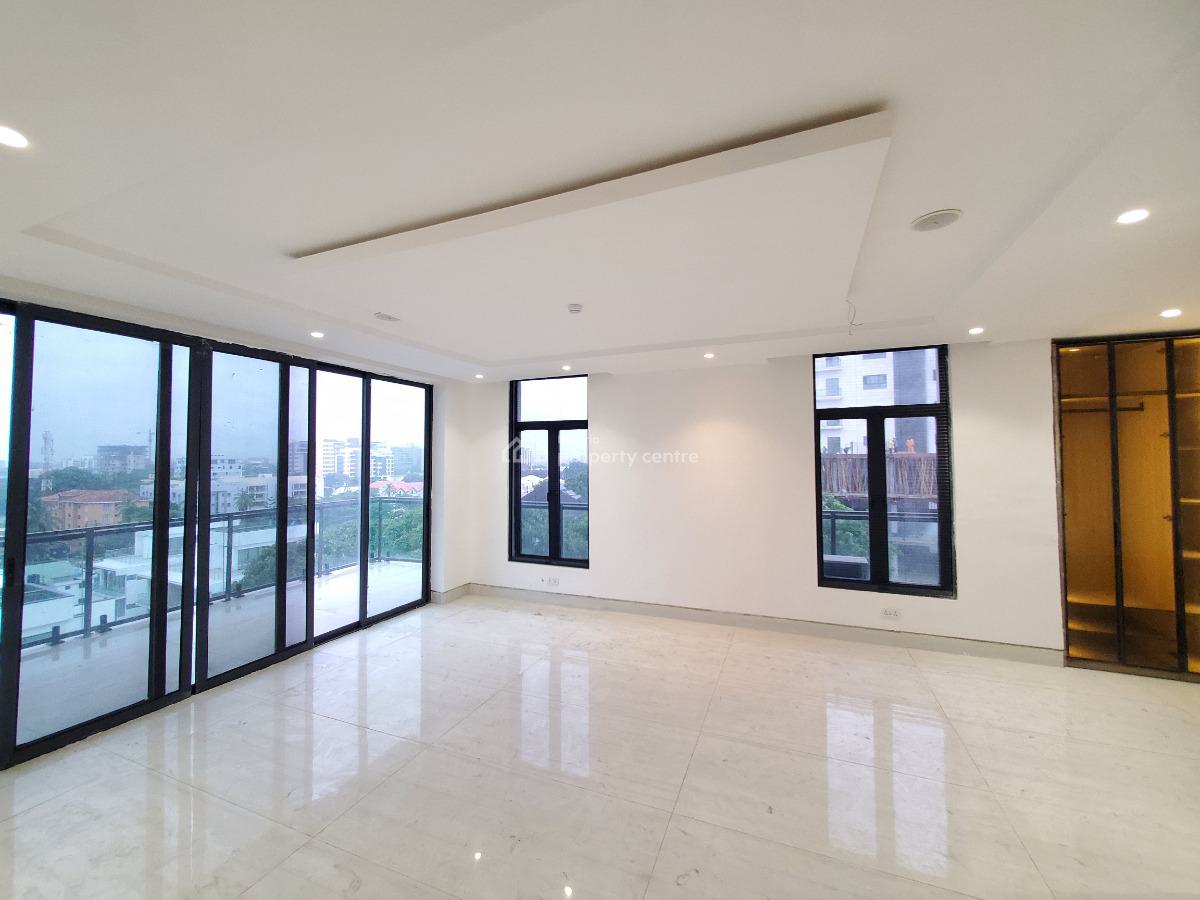 Exquisitely Built 4 Bedroom Maisonette with a Swimming Pool and Gym, Old Ikoyi, Ikoyi, Lagos, Flat / Apartment for Sale