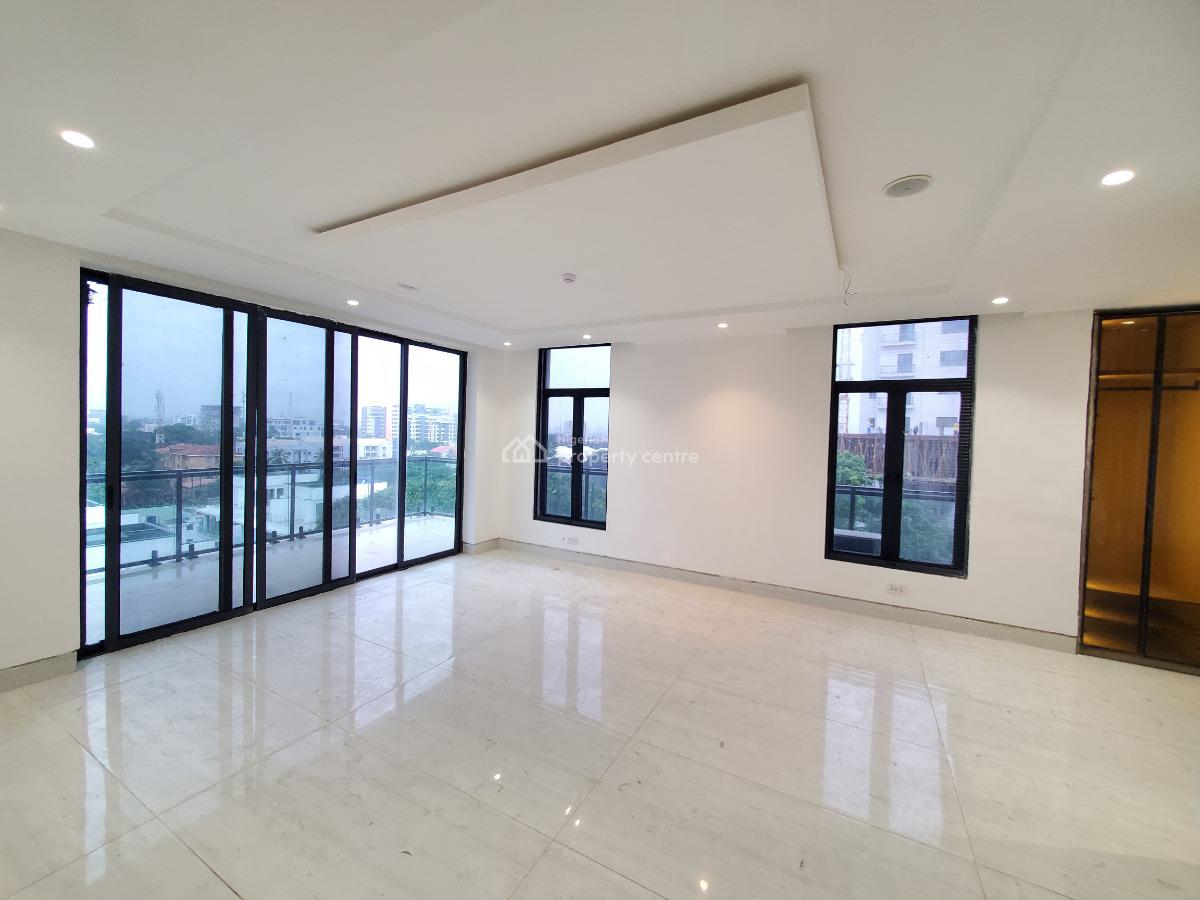 Exquisitely Built 4 Bedroom Maisonette with a Swimming Pool and Gym, Old Ikoyi, Ikoyi, Lagos, Flat / Apartment for Sale