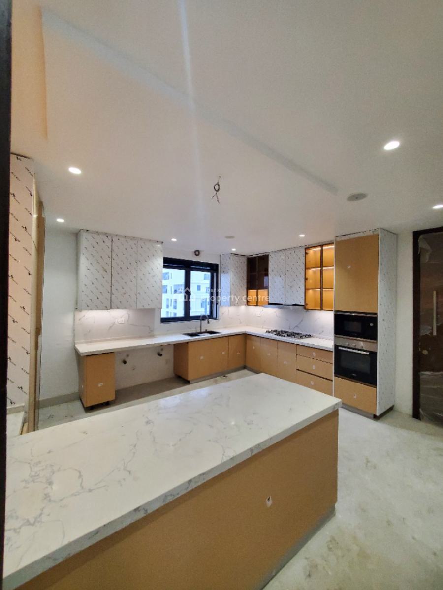 Exquisitely Built 4 Bedroom Maisonette with a Swimming Pool and Gym, Old Ikoyi, Ikoyi, Lagos, Flat / Apartment for Sale