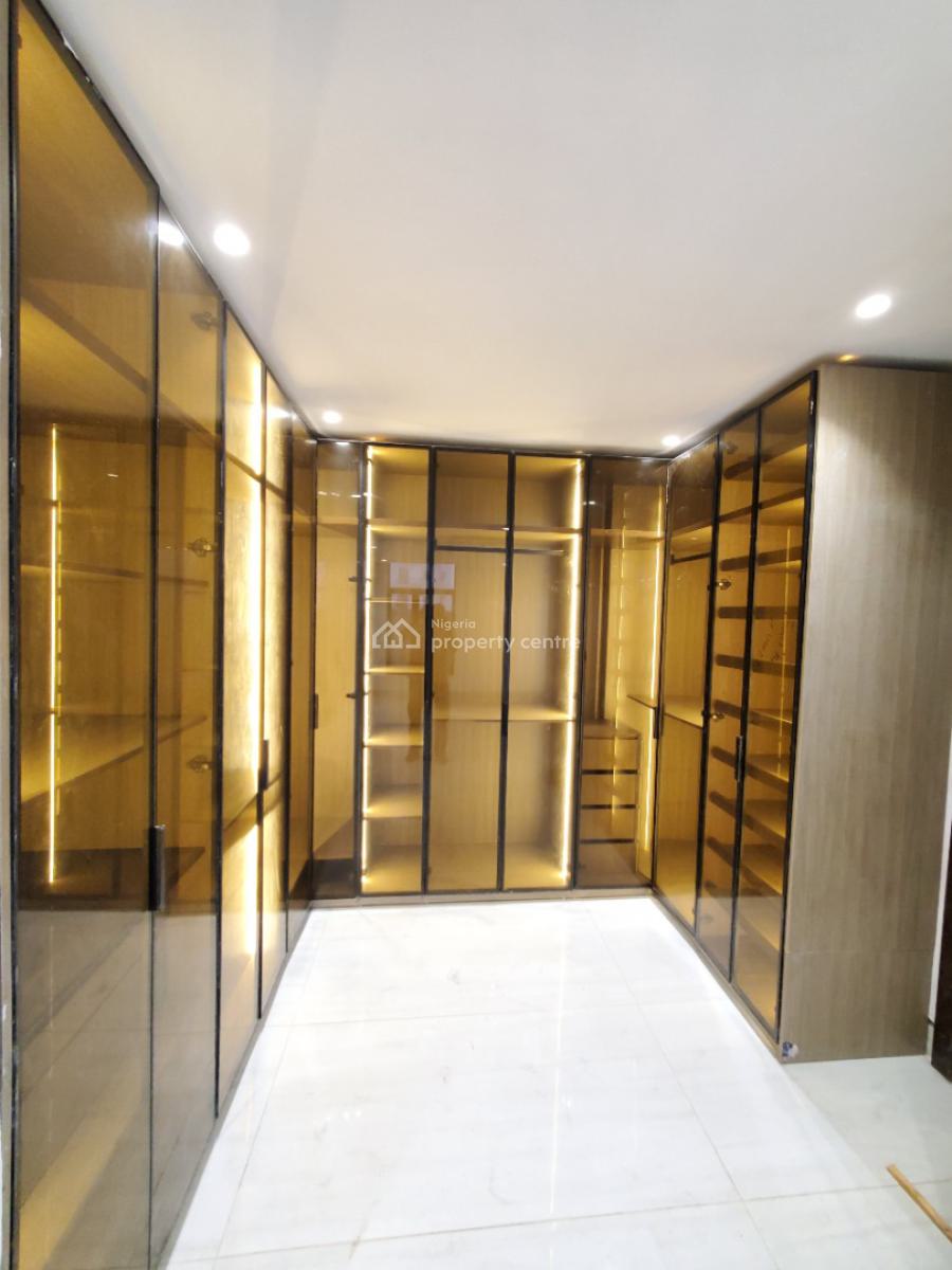 Exquisitely Built 4 Bedroom Maisonette with a Swimming Pool and Gym, Old Ikoyi, Ikoyi, Lagos, Flat / Apartment for Sale