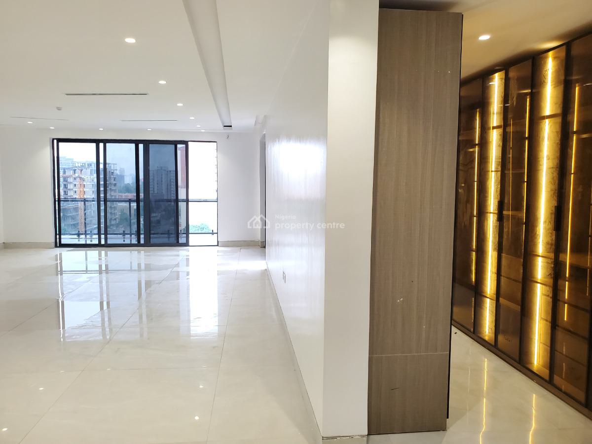 Exquisitely Built 4 Bedroom Maisonette with a Swimming Pool and Gym, Old Ikoyi, Ikoyi, Lagos, Flat / Apartment for Sale