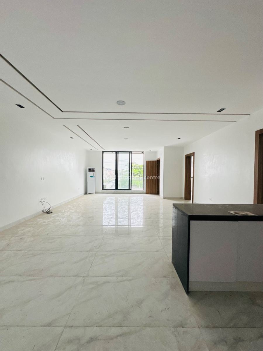 Beautifully Built 2 Bedroom Apartment with Pool & Gym, Lekki Phase 1, Lekki, Lagos, Flat / Apartment for Sale