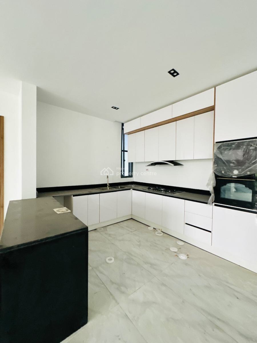 Beautifully Built 2 Bedroom Apartment with Pool & Gym, Lekki Phase 1, Lekki, Lagos, Flat / Apartment for Sale