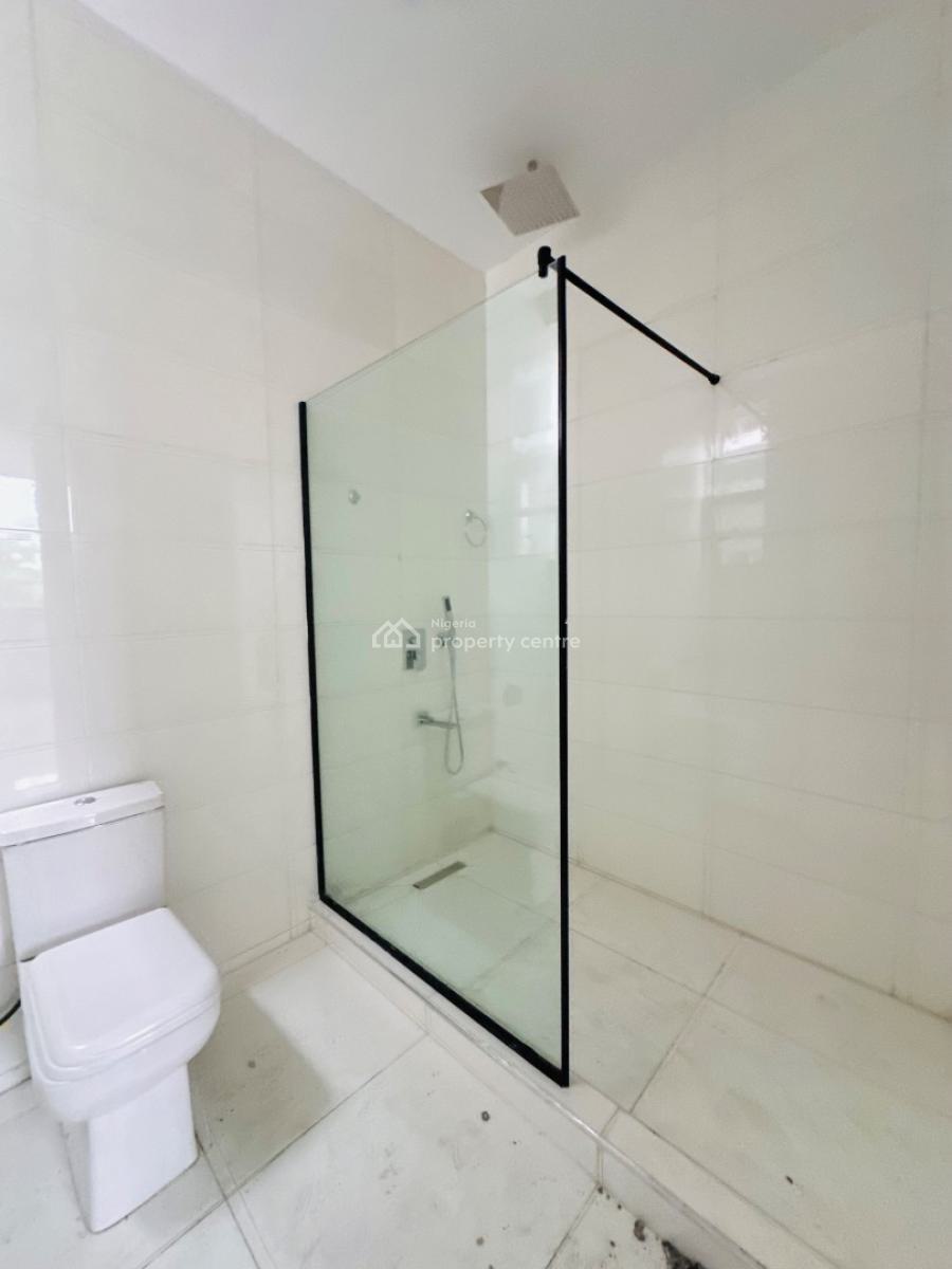 Beautifully Built 2 Bedroom Apartment with Pool & Gym, Lekki Phase 1, Lekki, Lagos, Flat / Apartment for Sale