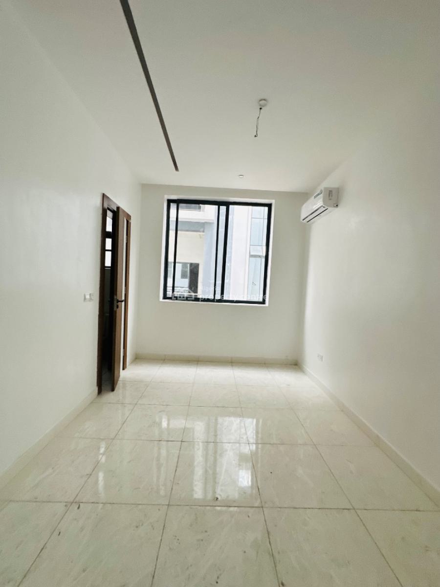 Beautifully Built 2 Bedroom Apartment with Pool & Gym, Lekki Phase 1, Lekki, Lagos, Flat / Apartment for Sale