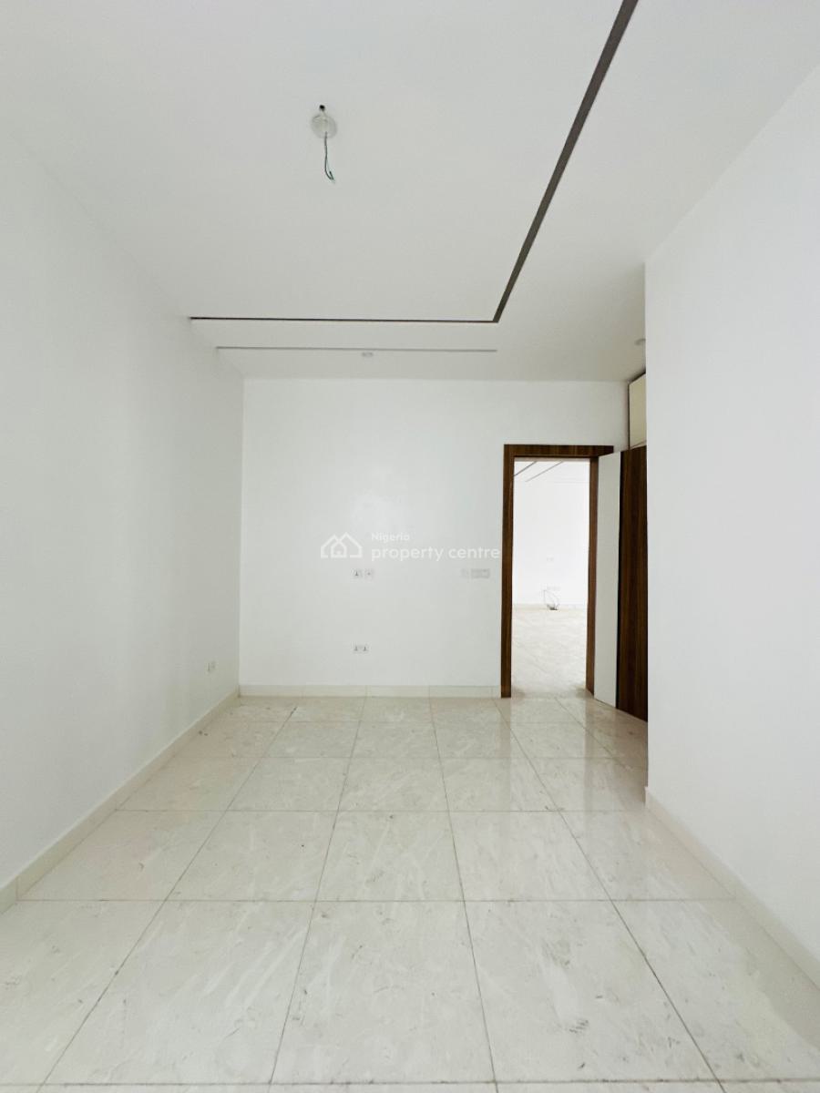 Beautifully Built 2 Bedroom Apartment with Pool & Gym, Lekki Phase 1, Lekki, Lagos, Flat / Apartment for Sale