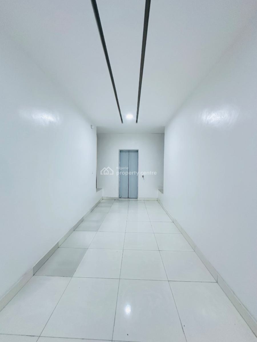 Beautifully Built 2 Bedroom Apartment with Pool & Gym, Lekki Phase 1, Lekki, Lagos, Flat / Apartment for Sale