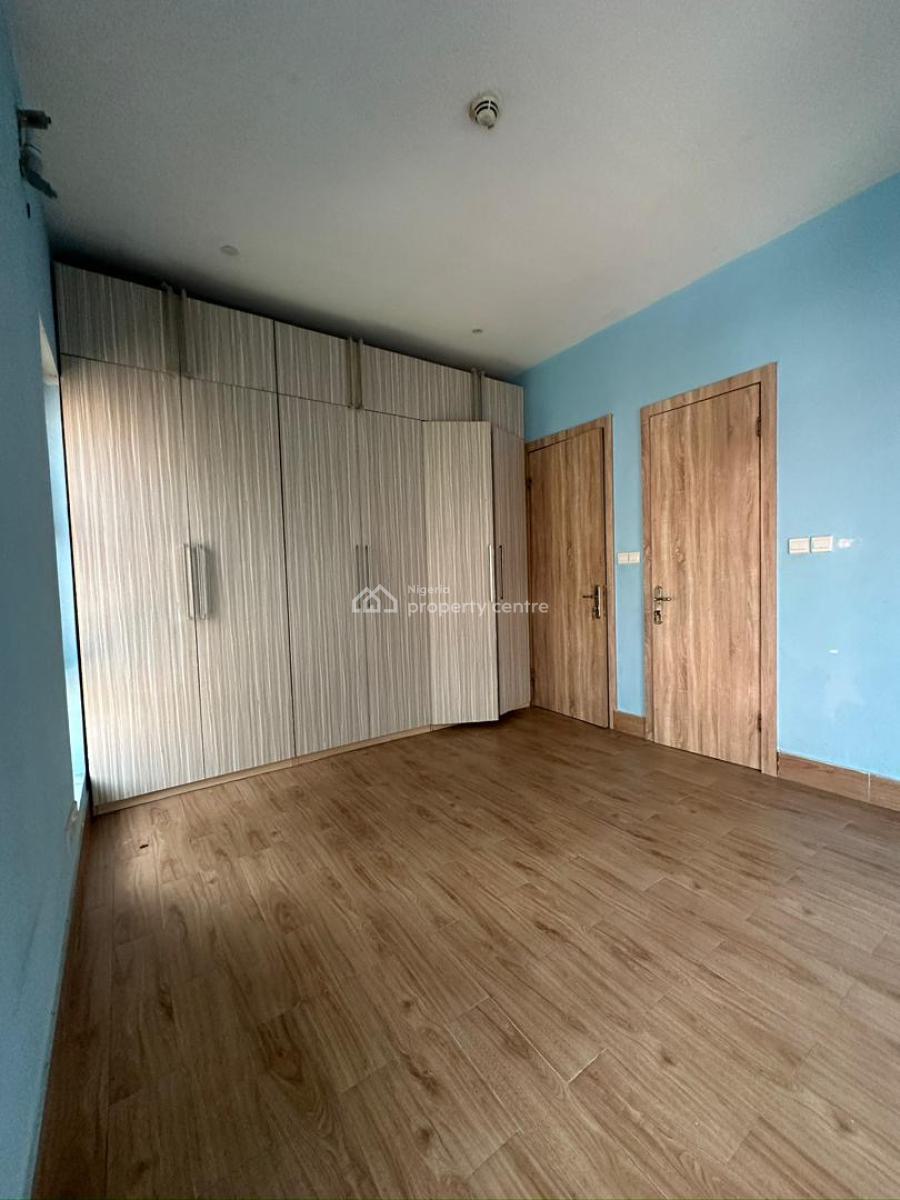 3 Bedroom Apartment & Bq Undergoing Renovation, Lekki Phase 1, Lekki, Lagos, Flat / Apartment for Rent