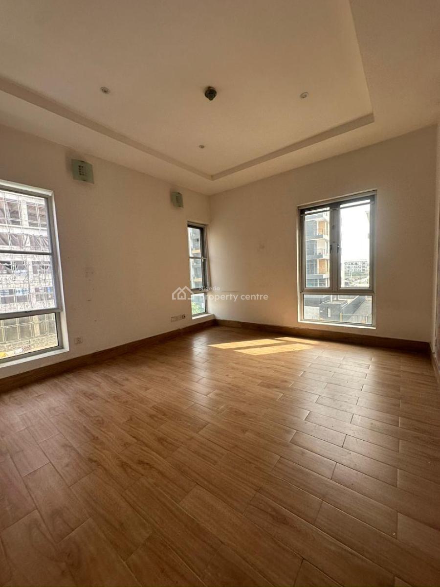 3 Bedroom Apartment & Bq Undergoing Renovation, Lekki Phase 1, Lekki, Lagos, Flat / Apartment for Rent