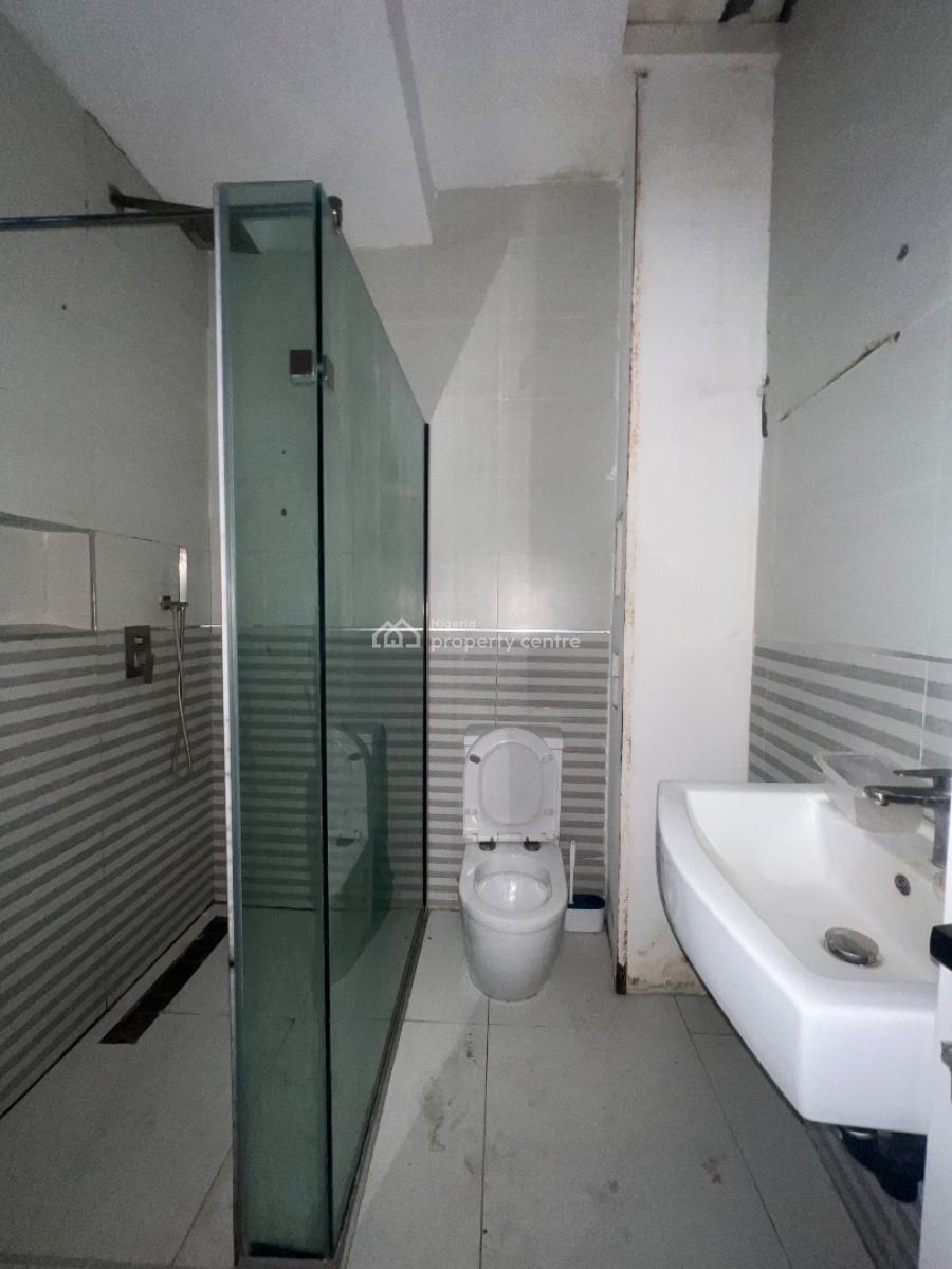 Well Built 2 Bedroom Apartment with Bq, Ologolo, Lekki, Lagos, Flat / Apartment for Rent