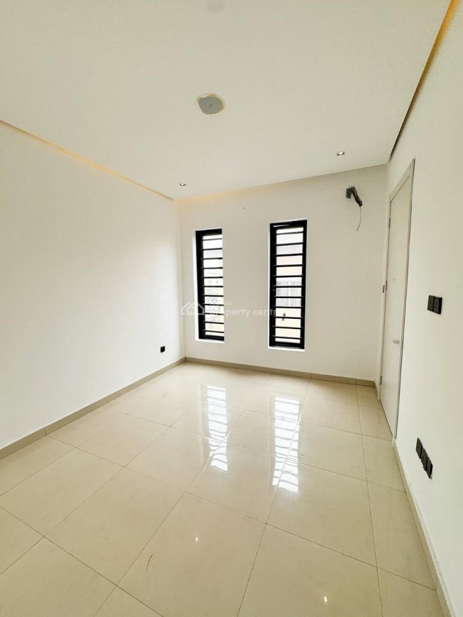 Luxury 2 Bedroom Apartment, Lekki Phase 1, Lekki, Lagos, Block of Flats for Sale