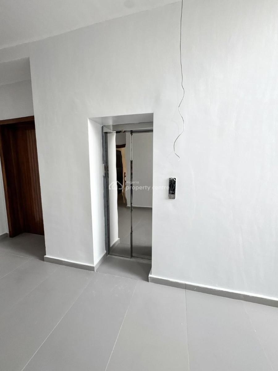 Luxury 2 Bedroom Apartment, Lekki Phase 1, Lekki, Lagos, Block of Flats for Sale
