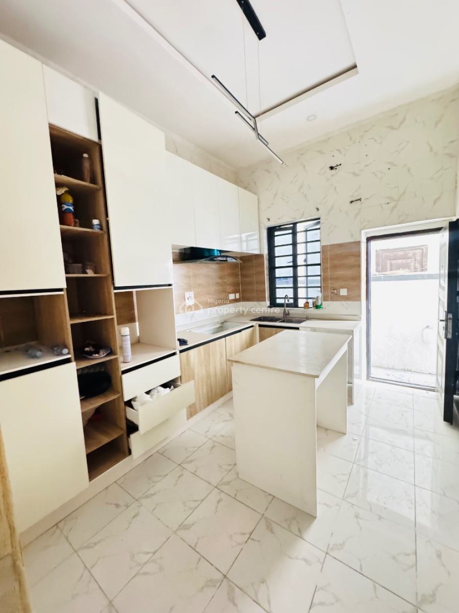 4bedroom Spacious Semi Detached Duplex Available 8.5m, Orchid Road, Lekki, Lagos, Detached Duplex for Rent