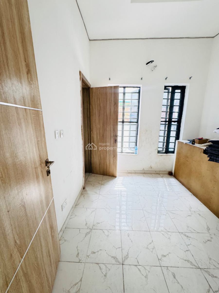 4bedroom Spacious Semi Detached Duplex Available 8.5m, Orchid Road, Lekki, Lagos, Detached Duplex for Rent