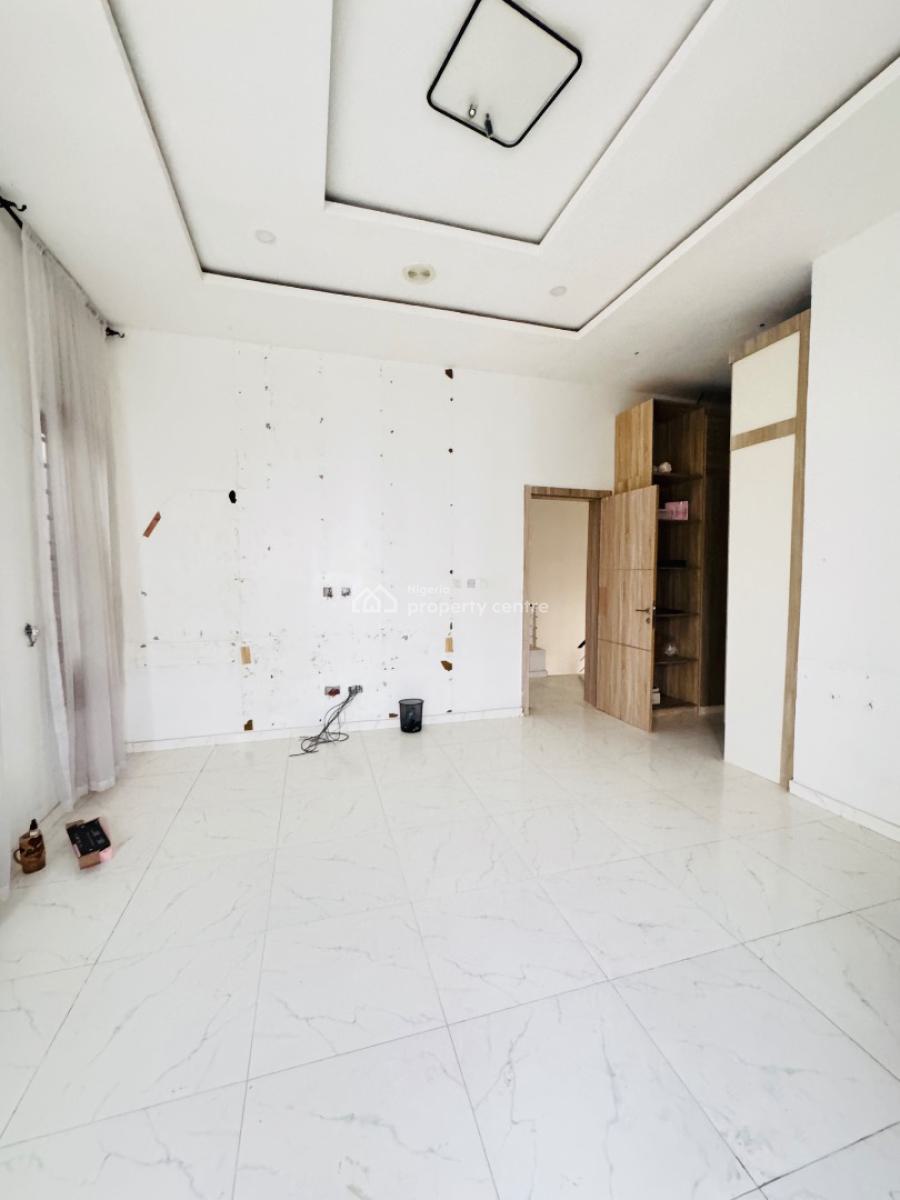 4bedroom Spacious Semi Detached Duplex Available 8.5m, Orchid Road, Lekki, Lagos, Detached Duplex for Rent