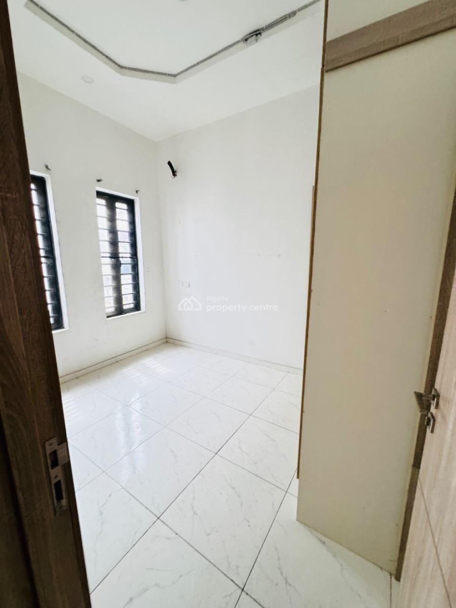 4bedroom Spacious Semi Detached Duplex Available 8.5m, Orchid Road, Lekki, Lagos, Detached Duplex for Rent