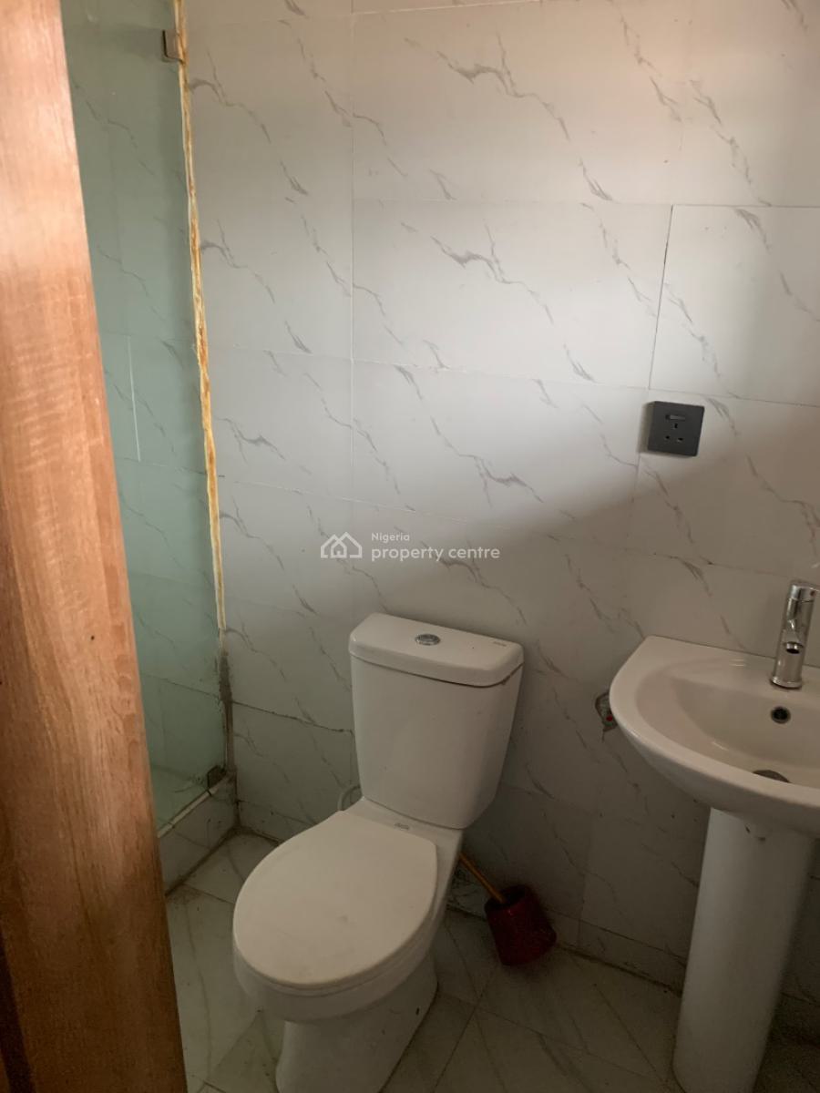 Executive Relatively New 3 Bedroom Terrace Duplex, Gra Phase 2, Magodo, Lagos, Terraced Duplex for Rent