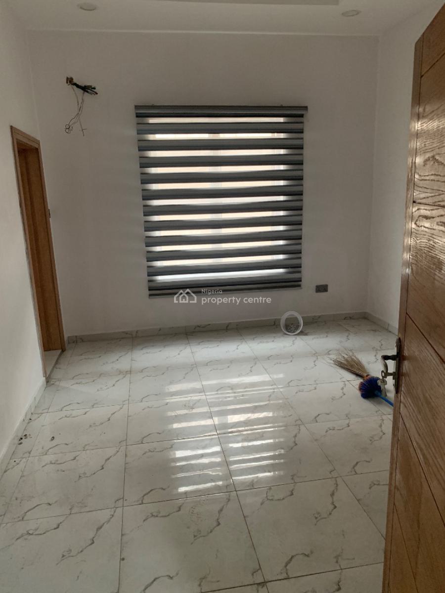 Executive Relatively New 3 Bedroom Terrace Duplex, Gra Phase 2, Magodo, Lagos, Terraced Duplex for Rent