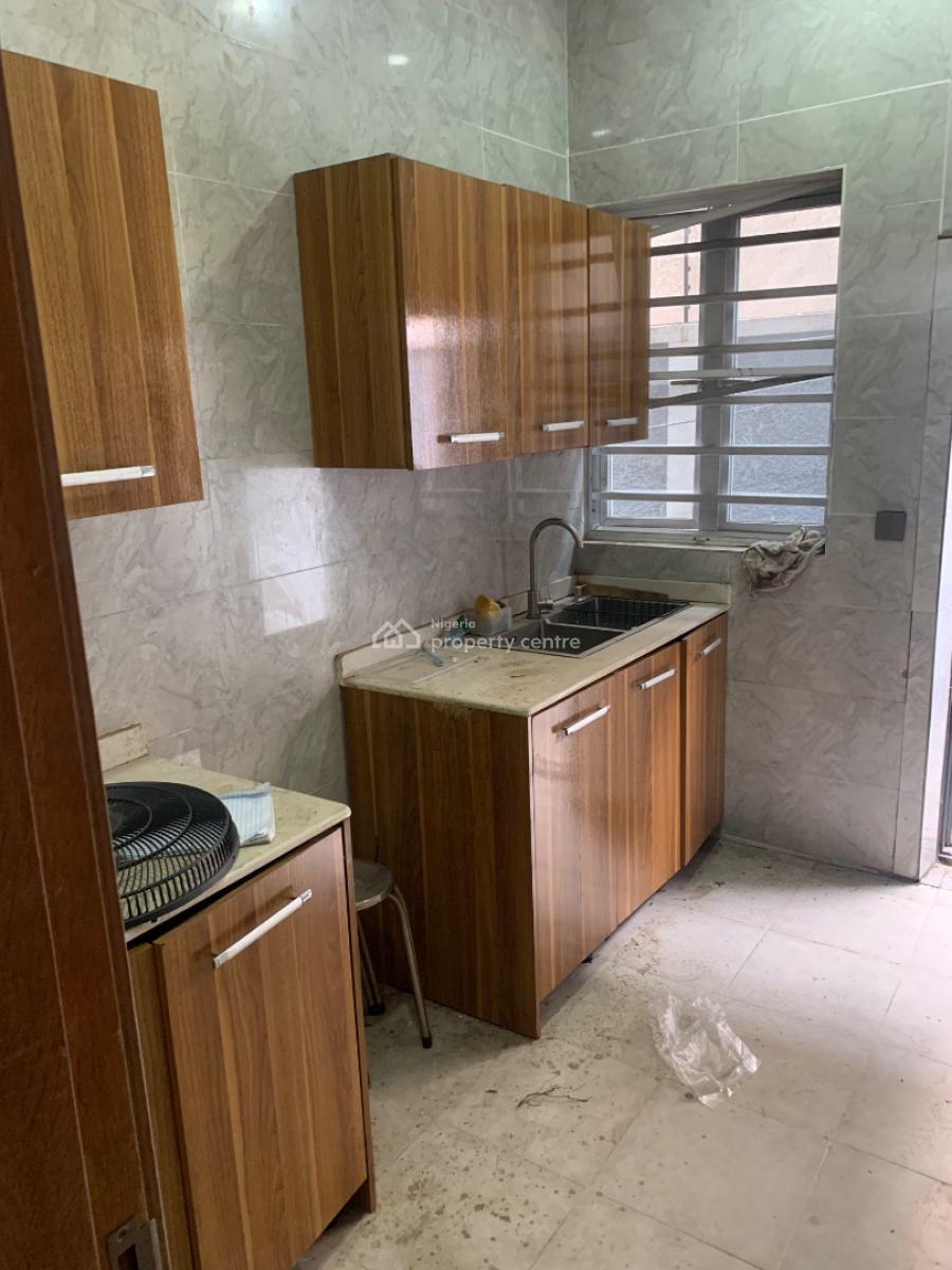 Executive Relatively New 3 Bedroom Terrace Duplex, Gra Phase 2, Magodo, Lagos, Terraced Duplex for Rent