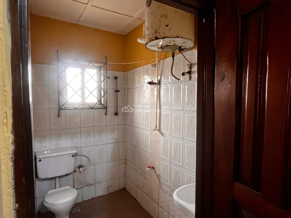 1 Bedroom Mini Flat, Moronfolu Street, Akoka, Yaba, Lagos, Mini Flat (room and Parlour) for Rent