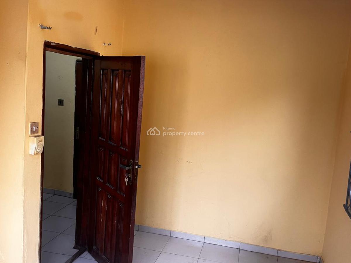 1 Bedroom Mini Flat, Moronfolu Street, Akoka, Yaba, Lagos, Mini Flat (room and Parlour) for Rent