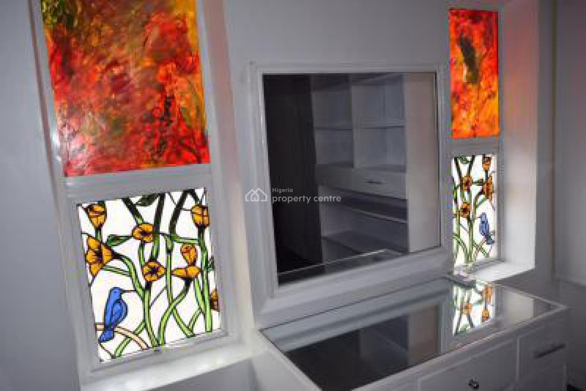 Nice 3 Bedroom Flat Upstairs, Chevron Drive, Lekki Expressway, Lekki, Lagos, Flat / Apartment for Sale