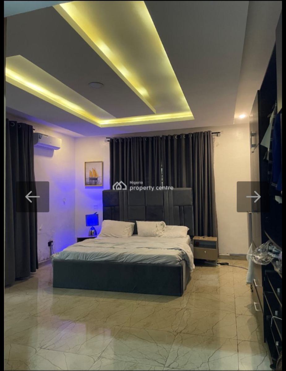 Nice 3 Bedroom Flat, Estate Off Chevron Drive, Lekki Expressway, Lekki, Lagos, Flat / Apartment for Sale